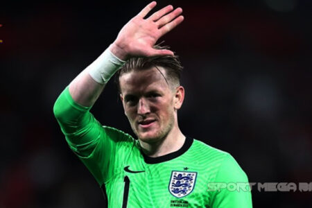 Kiper Timnas Inggris, Jordan Pickford, mendapat cemoohan dari sebagian besar suporter Inggris